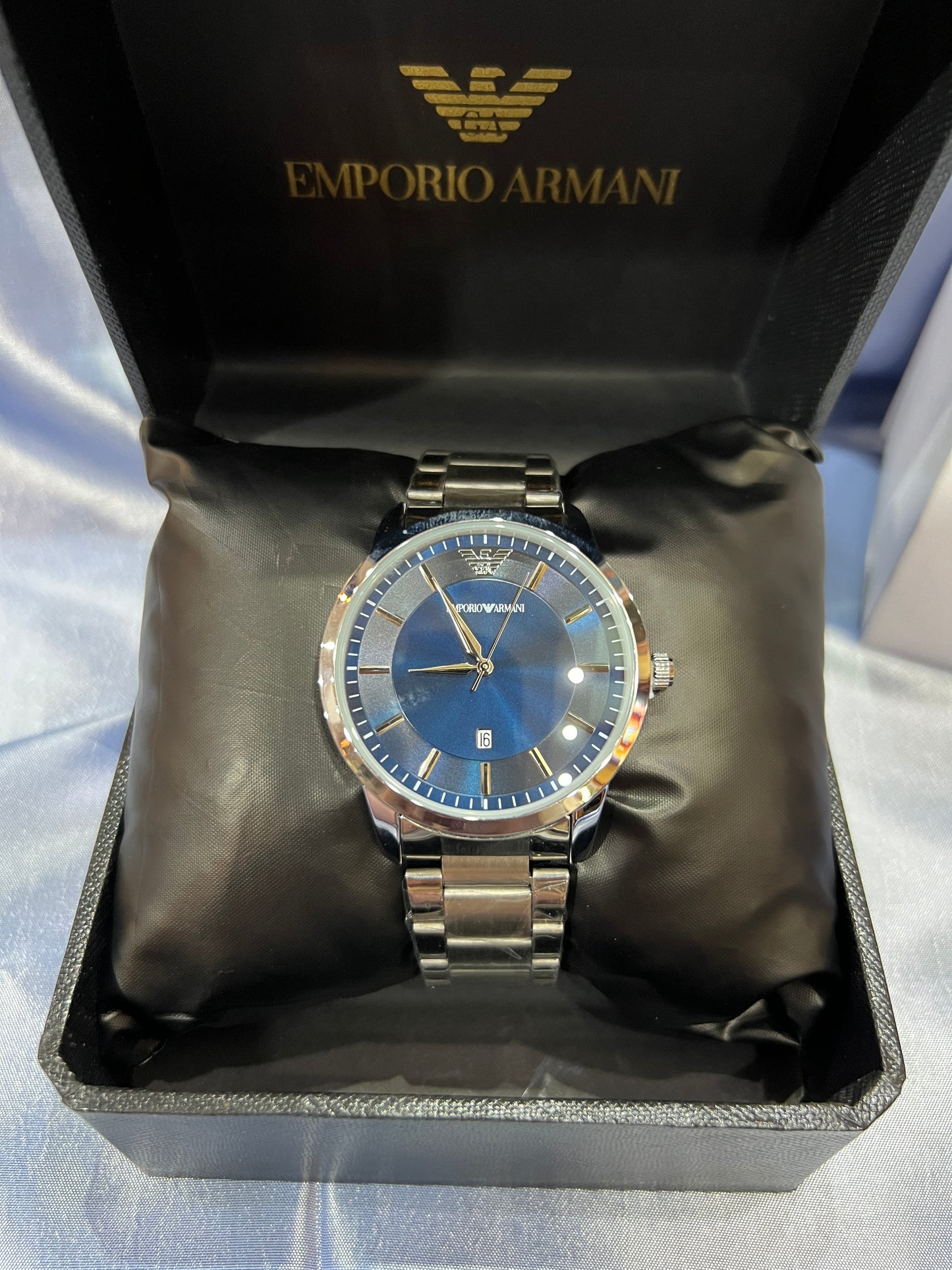 ARM - 301: Emporio Armani Silver with Blue Dial and Date